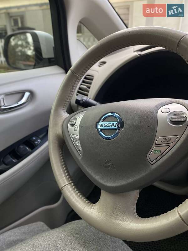 Хетчбек Nissan Leaf 2014 в Чернівцях фото 10 Хетчбек Nissan Leaf 2014 в Чернівцях
