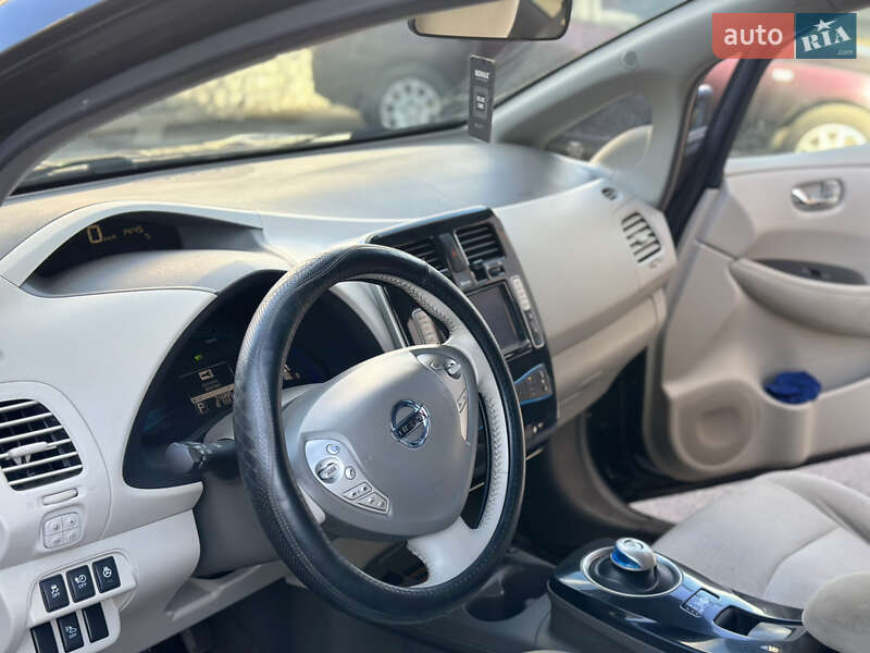 Хетчбек Nissan Leaf 2012 в Тернополі