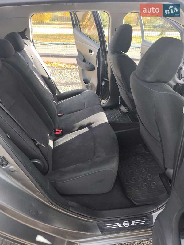 Хэтчбек Nissan Leaf 2014 в Луцке фото 39 Хэтчбек Nissan Leaf 2014 в Луцке