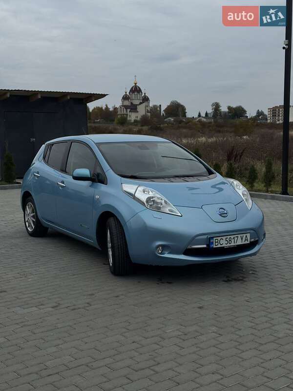 Хэтчбек Nissan Leaf 2015 в Золочеве