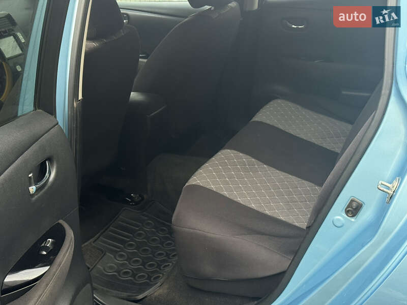 Хэтчбек Nissan Leaf 2015 в Золочеве