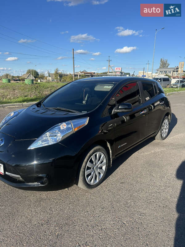Хэтчбек Nissan Leaf 2016 в Николаеве