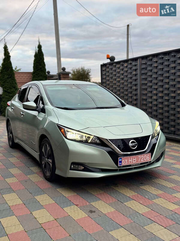 Хэтчбек Nissan Leaf 2018 в Луцке