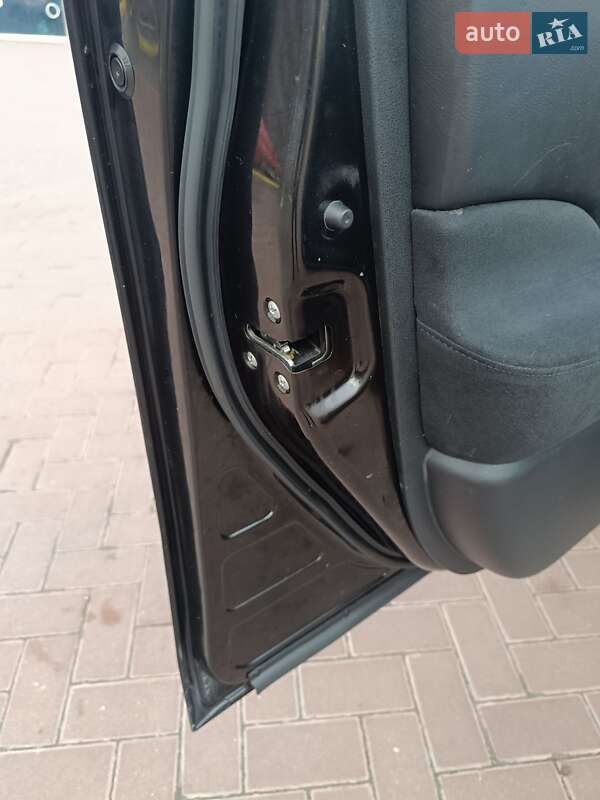 Хэтчбек Nissan Leaf 2015 в Ровно фото 45 Хэтчбек Nissan Leaf 2015 в Ровно