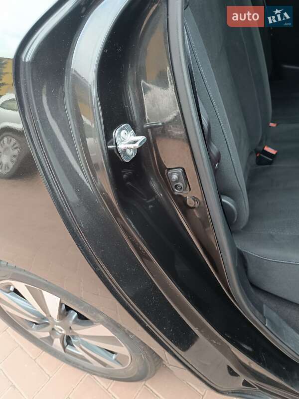 Хэтчбек Nissan Leaf 2015 в Ровно фото 49 Хэтчбек Nissan Leaf 2015 в Ровно