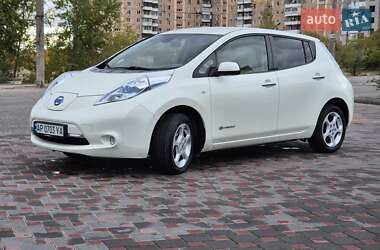 Хэтчбек Nissan Leaf 2012 в Запорожье