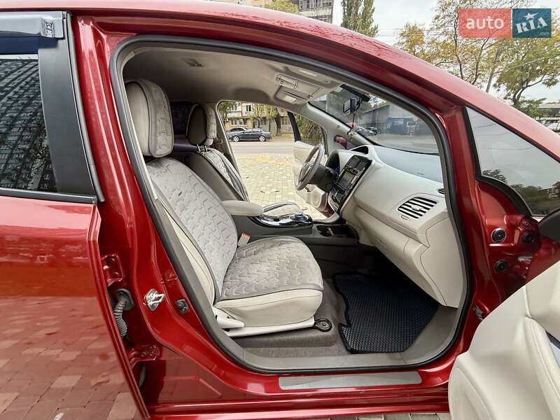 Хэтчбек Nissan Leaf 2012 в Одессе фото 43 Хэтчбек Nissan Leaf 2012 в Одессе