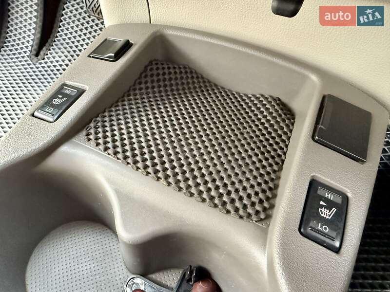 Хэтчбек Nissan Leaf 2012 в Одессе фото 49 Хэтчбек Nissan Leaf 2012 в Одессе