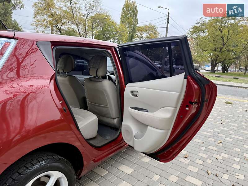Хэтчбек Nissan Leaf 2012 в Одессе фото 52 Хэтчбек Nissan Leaf 2012 в Одессе