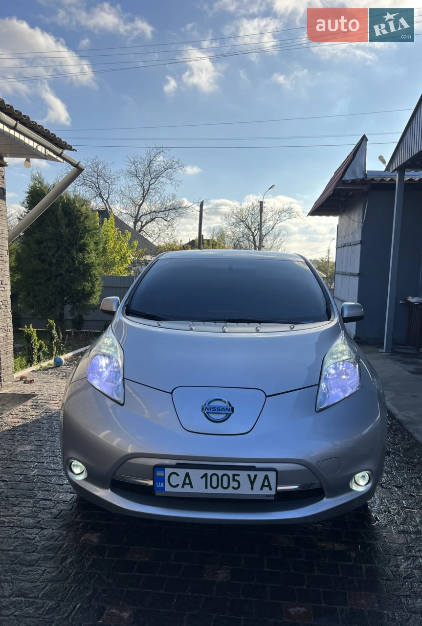 2015 Nissan Leaf - мініатюра 21