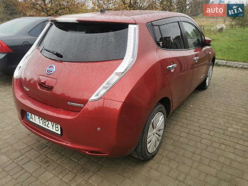 Хэтчбек Nissan Leaf 2016 в Фастове