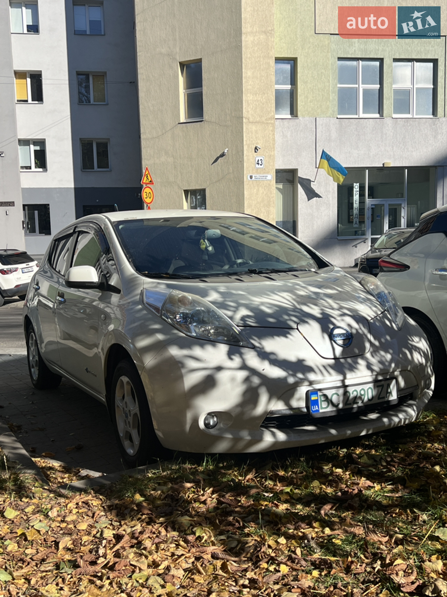 2011 Nissan Leaf - мініатюра 2
