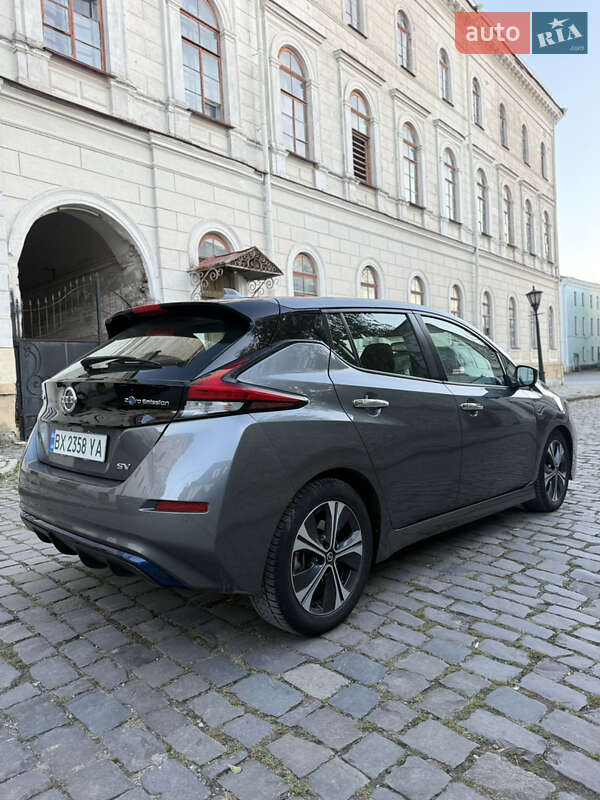 Хэтчбек Nissan Leaf 2020 в Каменец-Подольском
