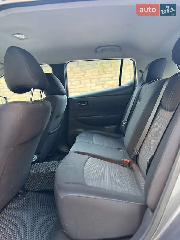 Хэтчбек Nissan Leaf 2020 в Каменец-Подольском