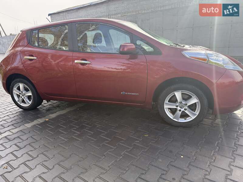 Хэтчбек Nissan Leaf 2014 в Тернополе фото 4 Хэтчбек Nissan Leaf 2014 в Тернополе