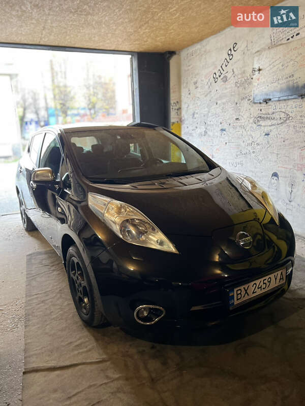 Хэтчбек Nissan Leaf 2013 в Каменец-Подольском фото 5 Хэтчбек Nissan Leaf 2013 в Каменец-Подольском