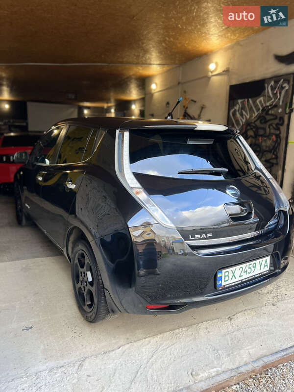 Хэтчбек Nissan Leaf 2013 в Каменец-Подольском фото 7 Хэтчбек Nissan Leaf 2013 в Каменец-Подольском