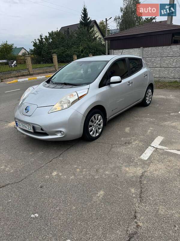 Хэтчбек Nissan Leaf 2014 в Софиевской Борщаговке фото 2 Хэтчбек Nissan Leaf 2014 в Софиевской Борщаговке