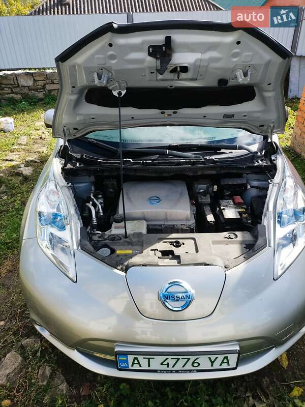 Хэтчбек Nissan Leaf 2013 в Каменец-Подольском фото 8 Хэтчбек Nissan Leaf 2013 в Каменец-Подольском