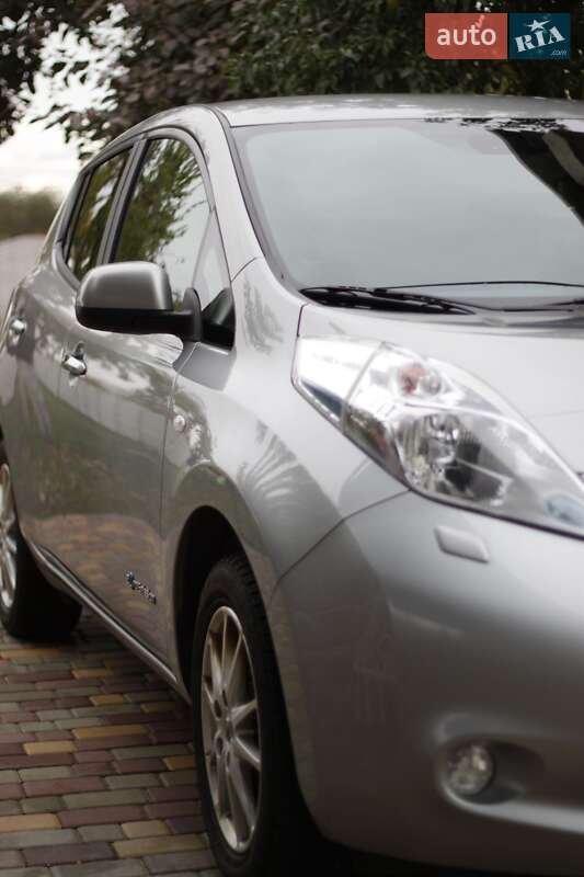 Хэтчбек Nissan Leaf 2016 в Днепре фото 9 Хэтчбек Nissan Leaf 2016 в Днепре