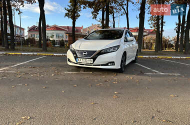 Хетчбек Nissan Leaf 2018 в Києві