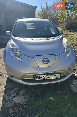 Хэтчбек Nissan Leaf 2012 в Одессе Хэтчбек Nissan Leaf 2012 в Одессе