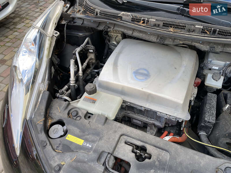 Хэтчбек Nissan Leaf 2013 в Черновцах фото 13 Хэтчбек Nissan Leaf 2013 в Черновцах