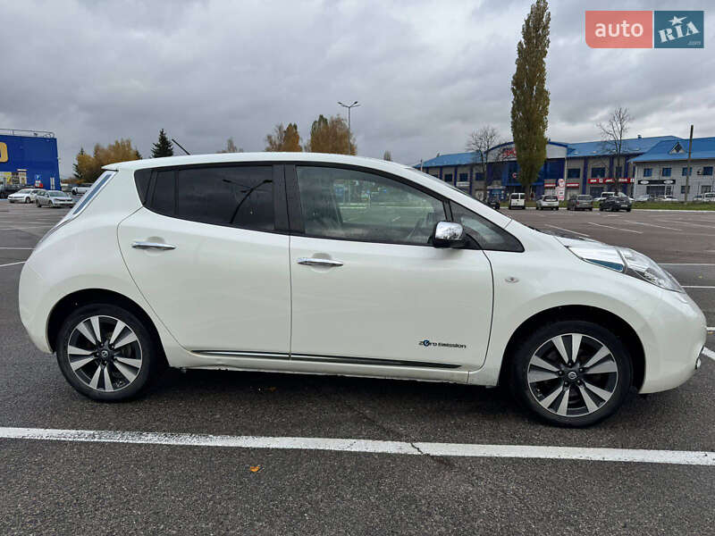 Хэтчбек Nissan Leaf 2015 в Житомире фото 3 Хэтчбек Nissan Leaf 2015 в Житомире