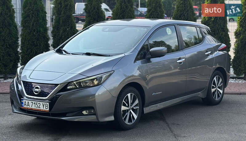 Хэтчбек Nissan Leaf 2019 в Киеве фото Хэтчбек Nissan Leaf 2019 в Киеве