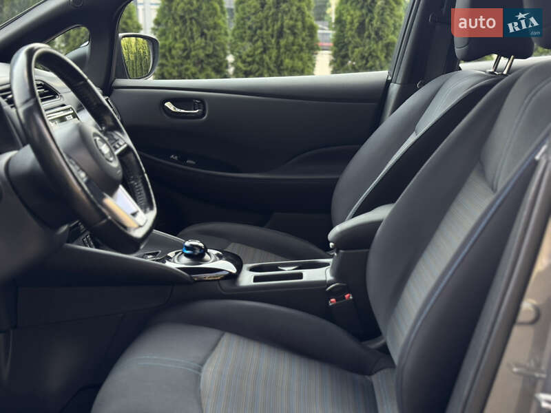 Хэтчбек Nissan Leaf 2019 в Киеве фото 8 Хэтчбек Nissan Leaf 2019 в Киеве