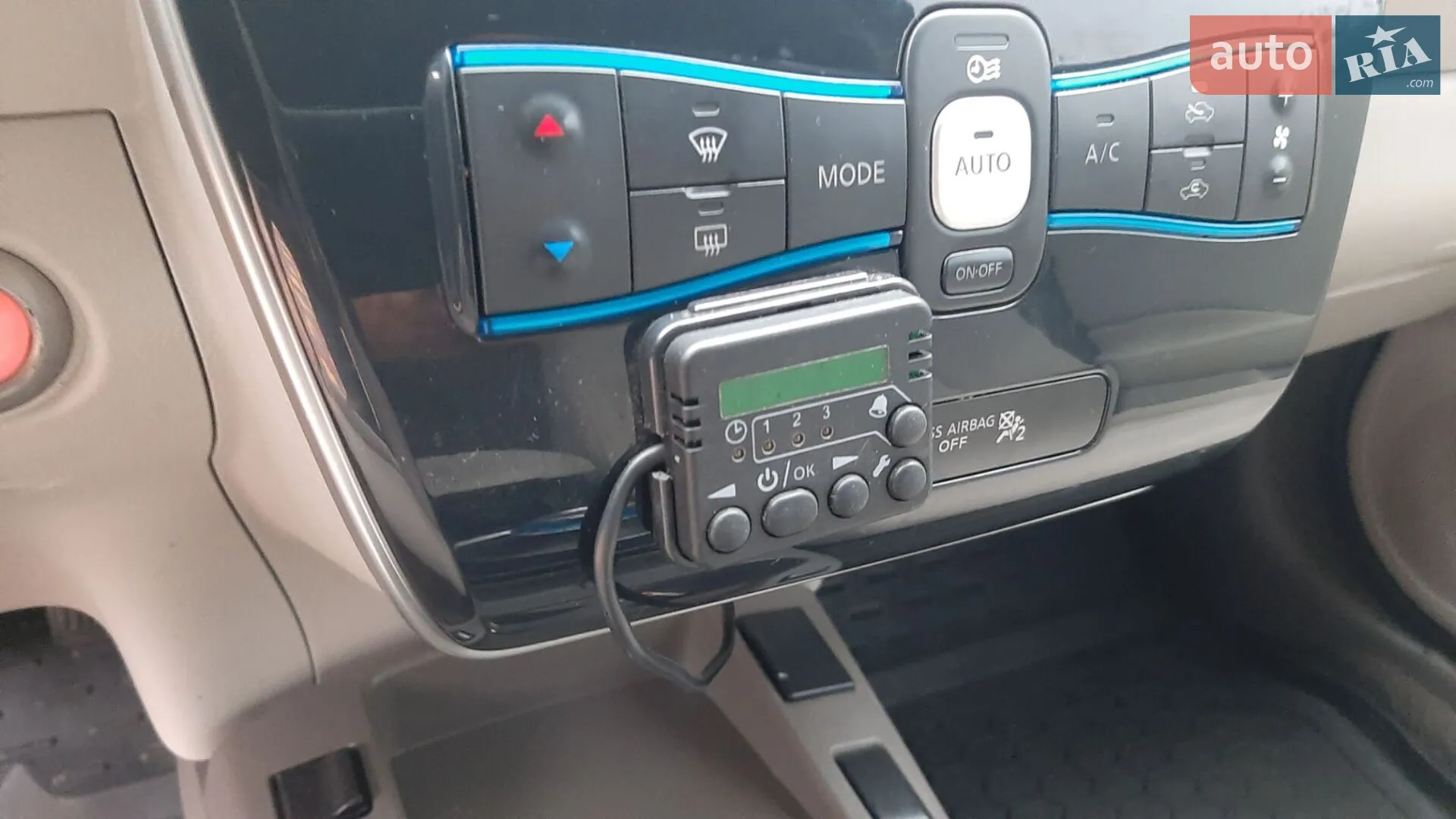 2011 Nissan Leaf - мініатюра 13