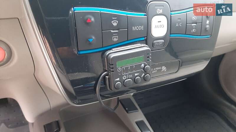 Хэтчбек Nissan Leaf 2011 в Летичеве фото 13 Хэтчбек Nissan Leaf 2011 в Летичеве