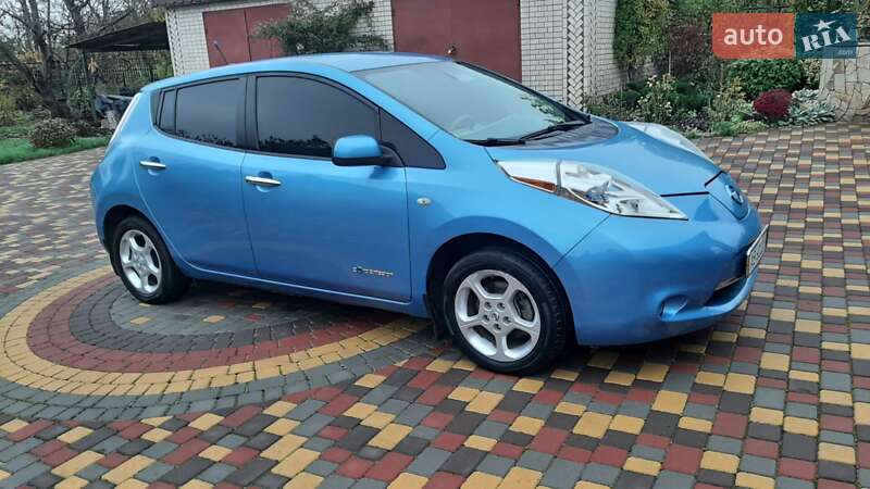Хэтчбек Nissan Leaf 2011 в Летичеве фото 22 Хэтчбек Nissan Leaf 2011 в Летичеве