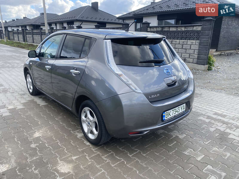 Хэтчбек Nissan Leaf 2014 в Ровно фото 3 Хэтчбек Nissan Leaf 2014 в Ровно