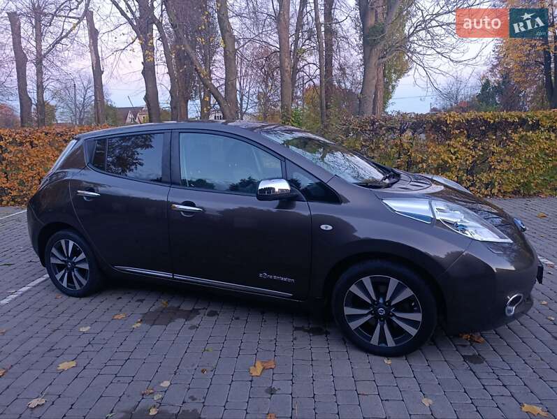 Хэтчбек Nissan Leaf 2016 в Киеве фото 25 Хэтчбек Nissan Leaf 2016 в Киеве