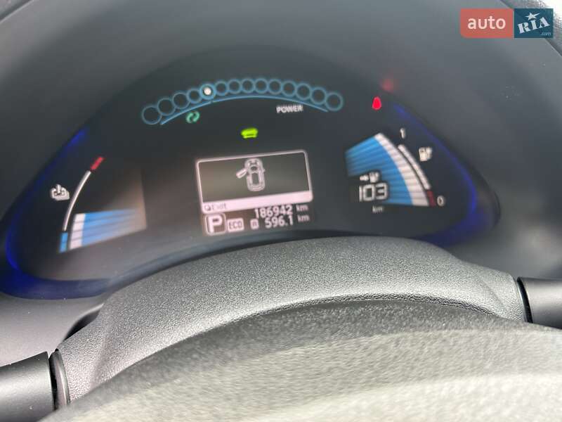 Хэтчбек Nissan Leaf 2014 в Одессе