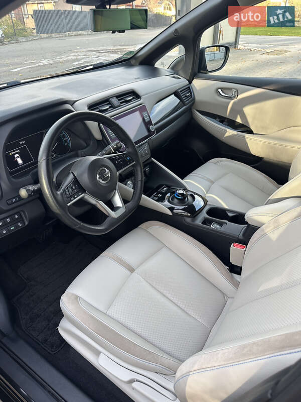 Хэтчбек Nissan Leaf 2021 в Долине