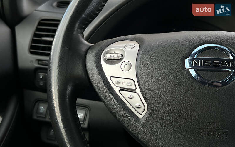 Хэтчбек Nissan Leaf 2015 в Львове