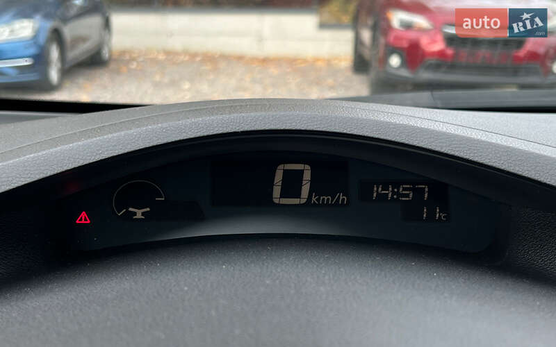 Хэтчбек Nissan Leaf 2015 в Львове