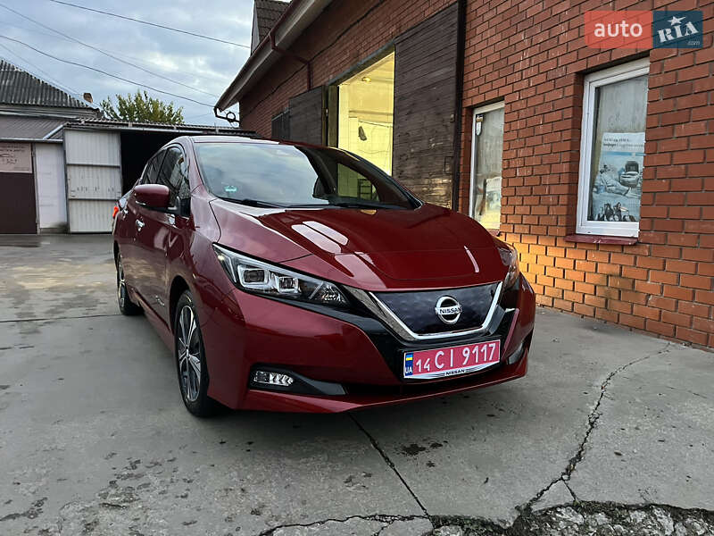 Хэтчбек Nissan Leaf 2020 в Бердичеве фото Хэтчбек Nissan Leaf 2020 в Бердичеве