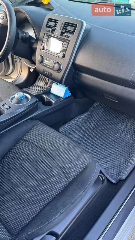 Хэтчбек Nissan Leaf 2016 в Харькове