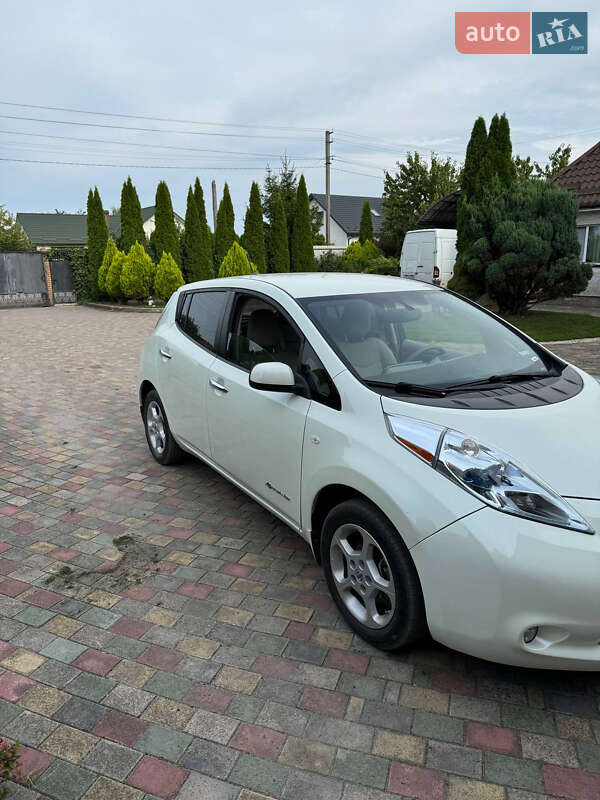 Хетчбек Nissan Leaf 2012 в Любомлі