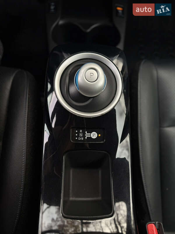 Хэтчбек Nissan Leaf 2017 в Бродах фото 27 Хэтчбек Nissan Leaf 2017 в Бродах