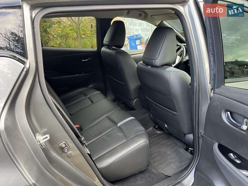 Хэтчбек Nissan Leaf 2018 в Львове