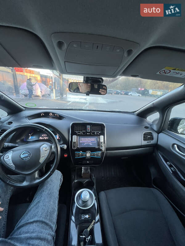 Хетчбек Nissan Leaf 2013 в Хмельницькому