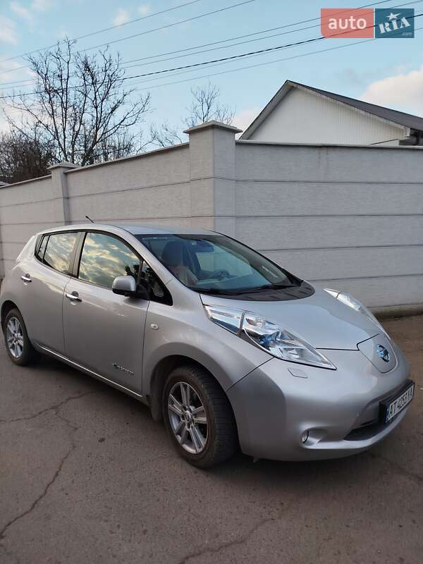 Хэтчбек Nissan Leaf 2013 в Ивано-Франковске