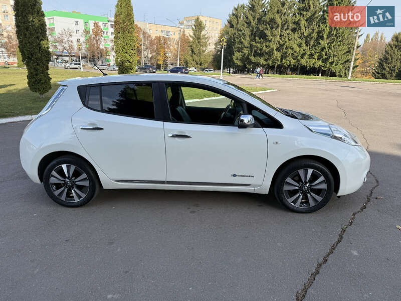 Хэтчбек Nissan Leaf 2014 в Ровно фото 7 Хэтчбек Nissan Leaf 2014 в Ровно