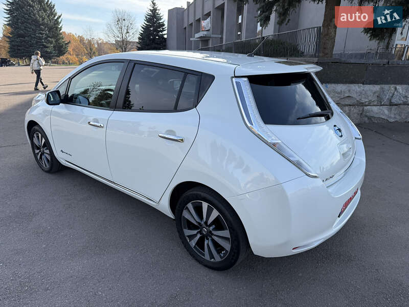 Хэтчбек Nissan Leaf 2014 в Ровно фото 12 Хэтчбек Nissan Leaf 2014 в Ровно