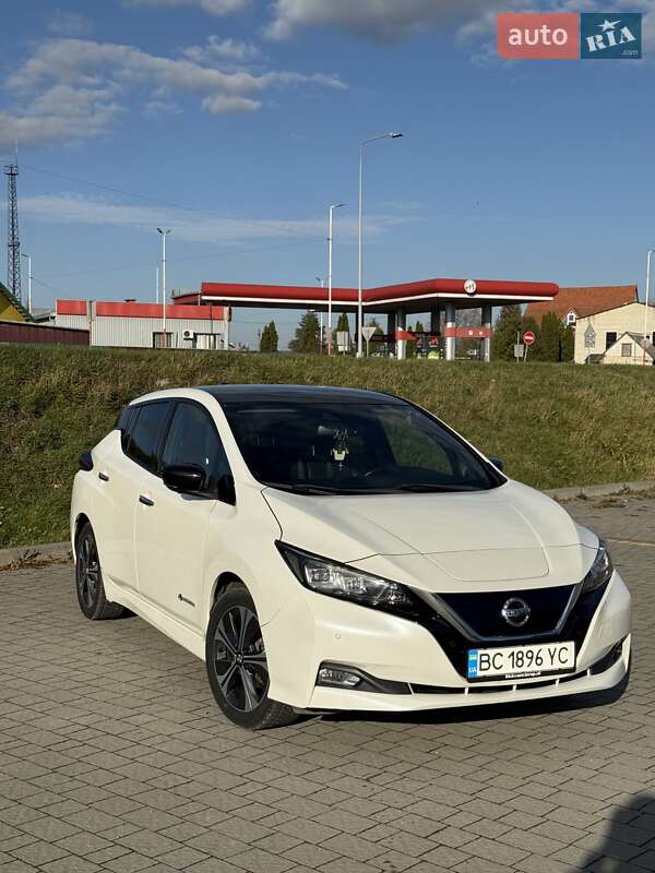 Хэтчбек Nissan Leaf 2019 в Львове