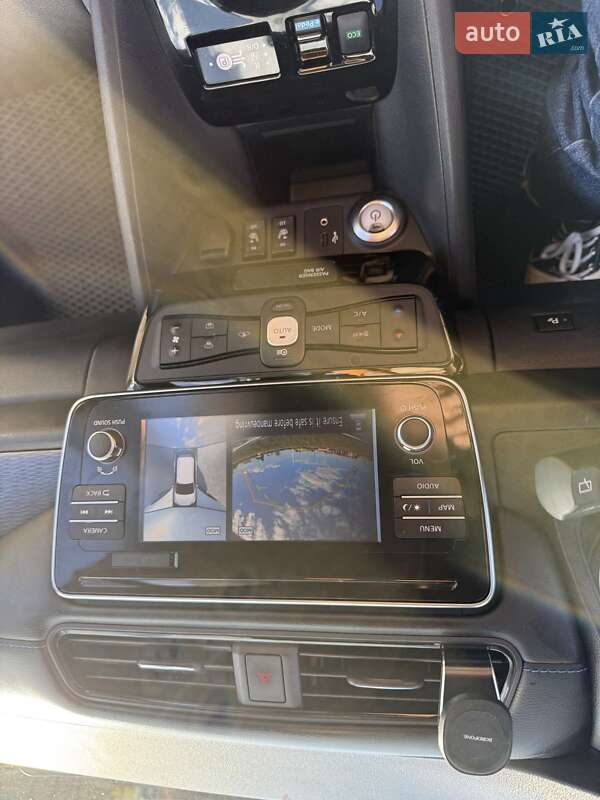 Хэтчбек Nissan Leaf 2019 в Львове